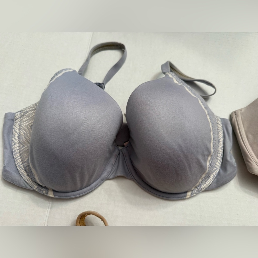 LOT 4 VICTORIA SECRET LINED PERFECT COVERAGE 34DD - Picture 4 of 10